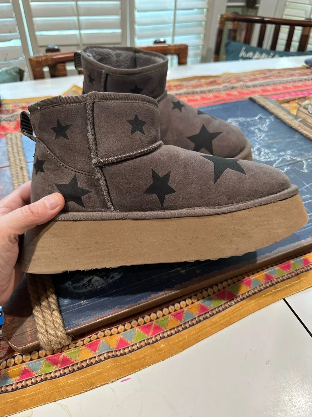 Steve Madden “Chels” Charcoal Star Suede Platform Boots – Size 8